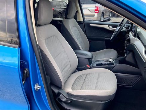 Used 2020 Ford Escape SE image 8