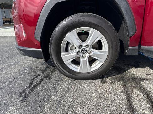 Used 2021 Toyota RAV4 XLE image 32