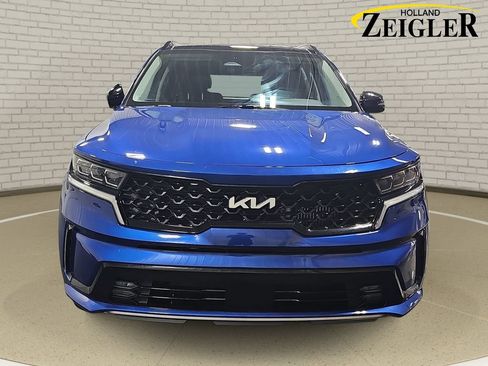 Certified 2023 Kia Sorento SX AWD/4WD image 2