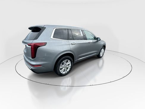 Used 2024 Cadillac XT6 Luxury image 8