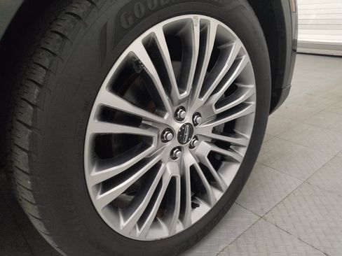 Used 2017 Lincoln MKX Reserve FWD image 31