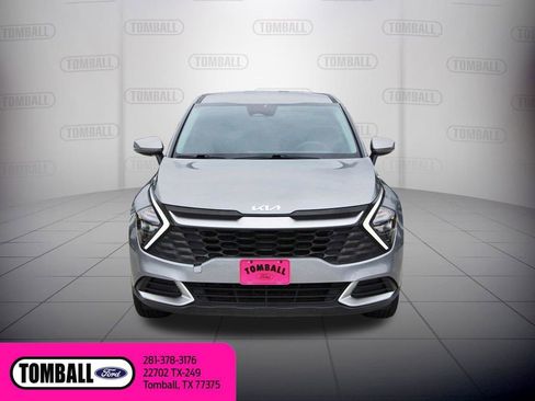 Used 2023 Kia Sportage LX FWD image 2