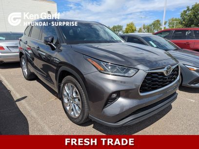 Used 2023 Toyota Highlander Limited