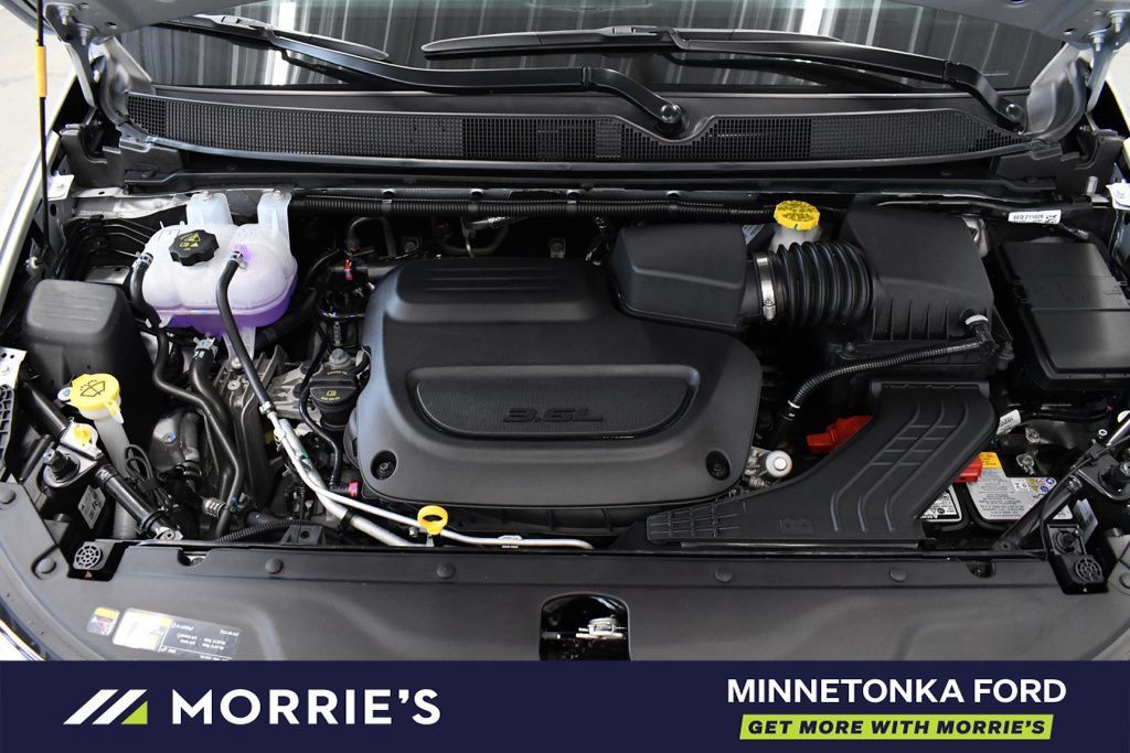 Used 2026 Chrysler Pacifica Select w/ S Appearance Package FWD image 41