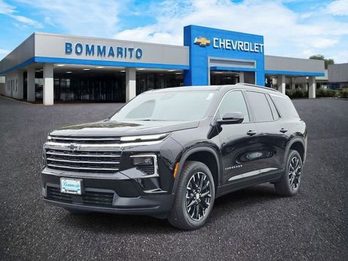 New 2026 Chevrolet Traverse LT w/ Sun and Wheel Package AWD/4WD image 1