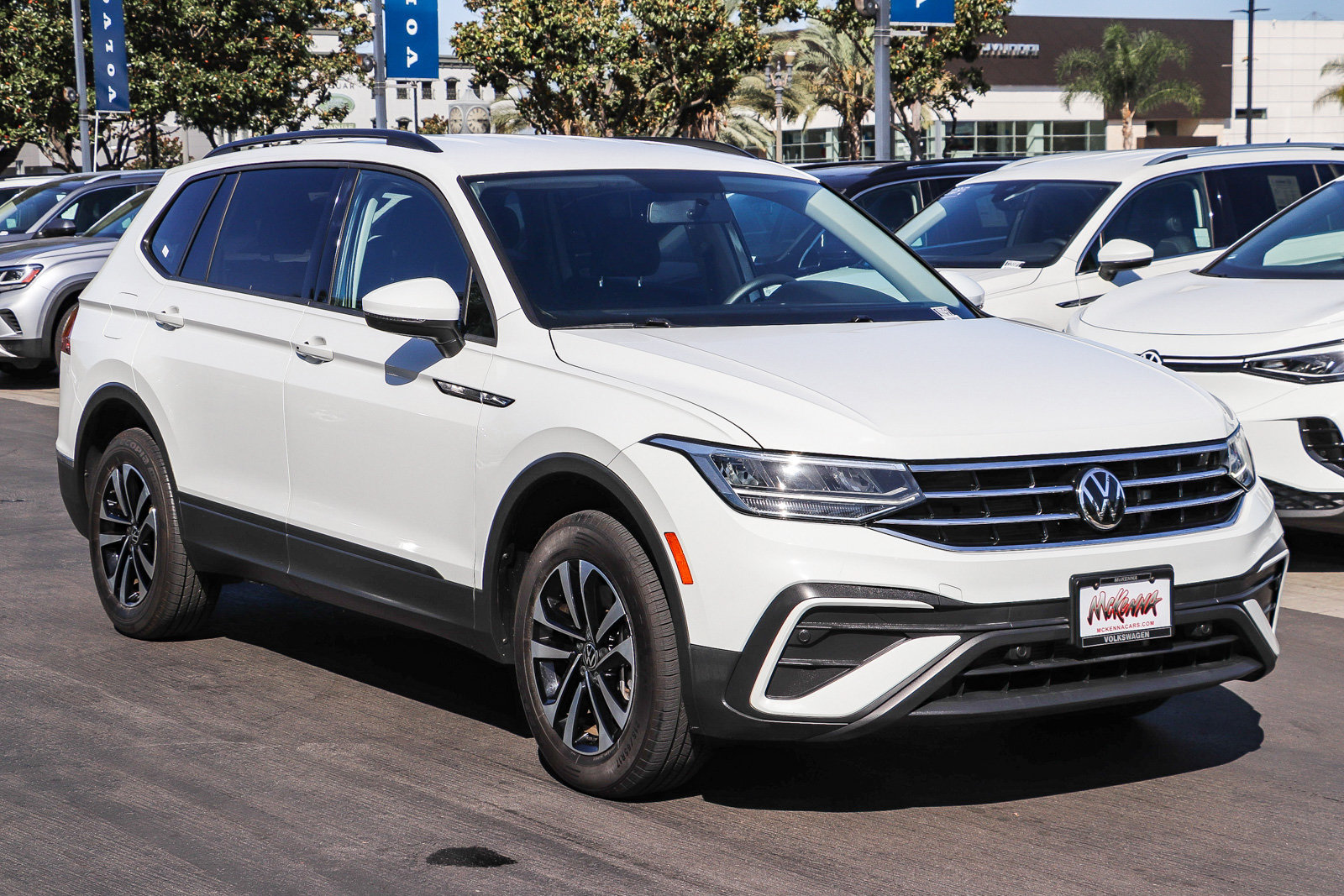 Used 2022 Volkswagen Tiguan S FWD image 3