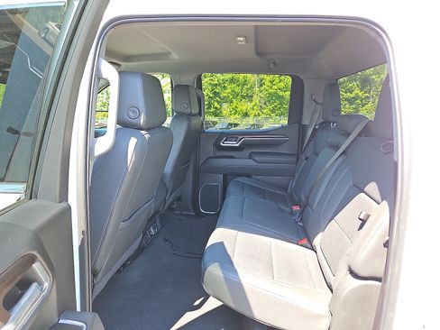 Used 2025 GMC Sierra 1500 SLT AWD/4WD image 10