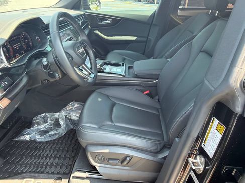 Used 2023 Audi Q8 Prestige AWD/4WD image 11