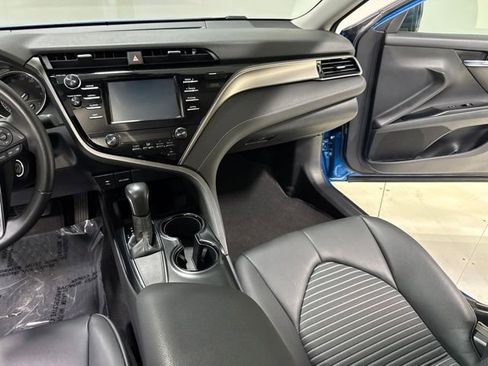 Used 2019 Toyota Camry SE w/ Carpet Mat Package FWD image 20