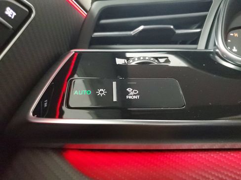 Used 2024 Audi RS Q8 AWD/4WD image 33