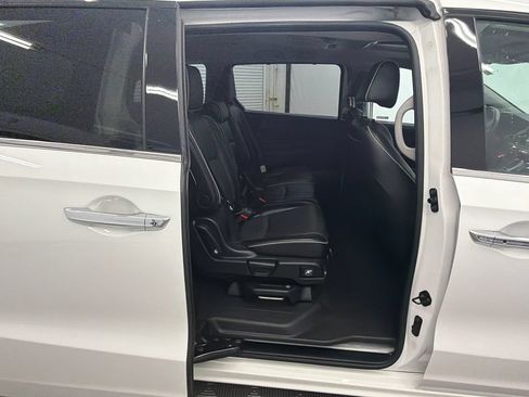 Used 2024 Honda Odyssey Elite image 17