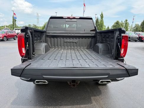 Used 2021 GMC Sierra 1500 AT4 w/ AT4 Premium Package AWD/4WD image 16