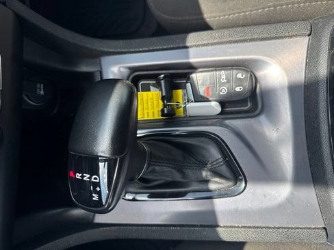 Used 2020 Dodge Charger SXT w/ Blacktop Package RWD image 13