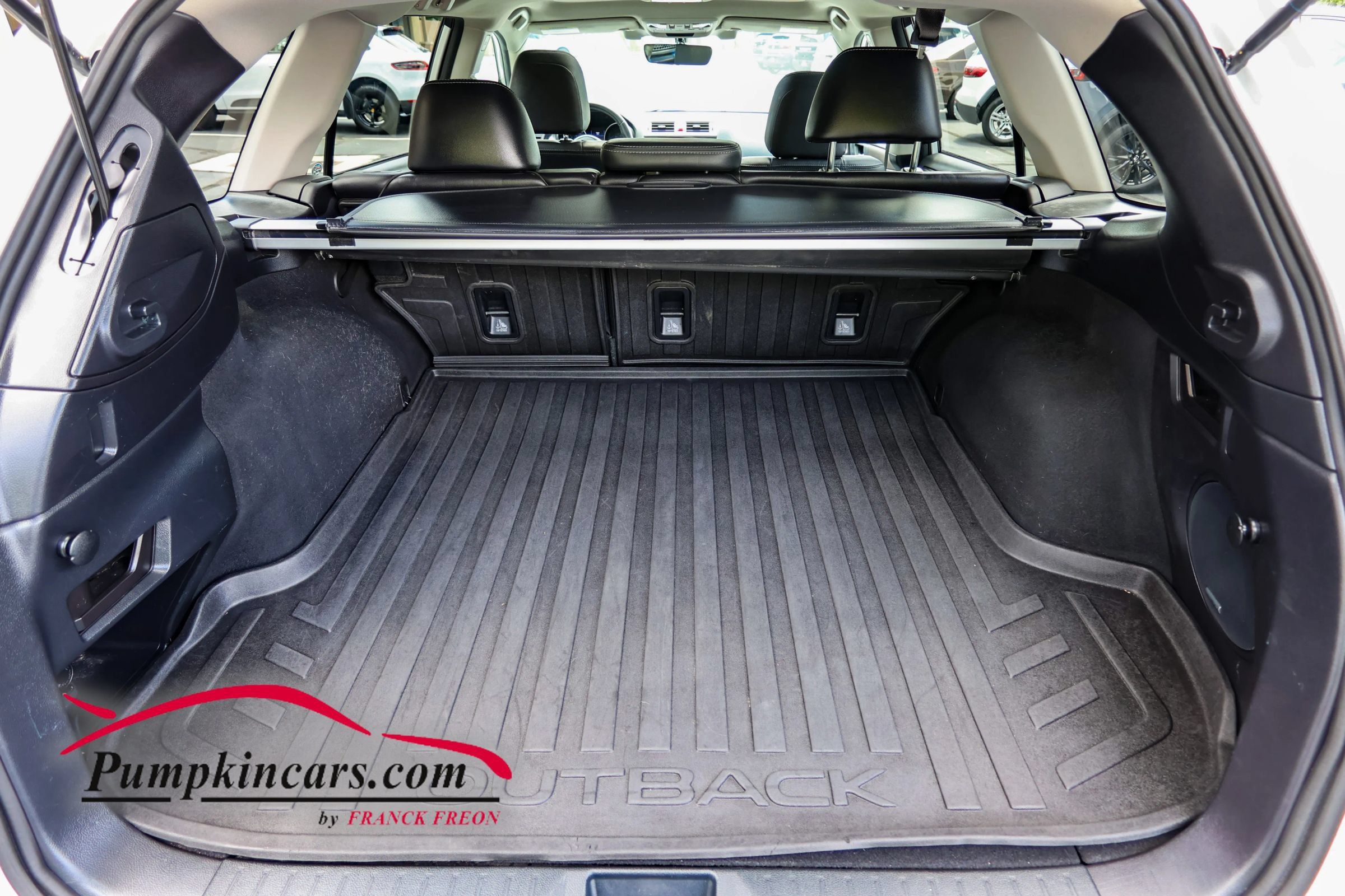Used 2017 Subaru Outback 2.5i Limited AWD/4WD image 12