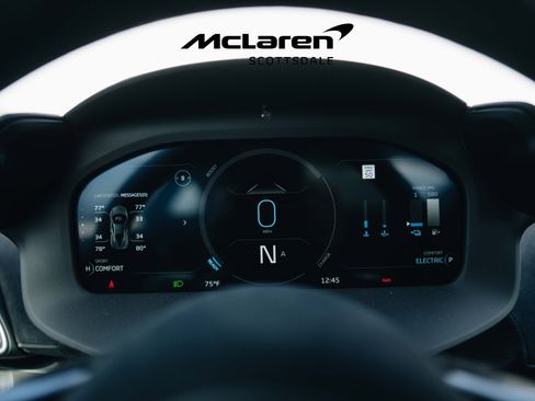 Used 2025 McLaren Artura image 30