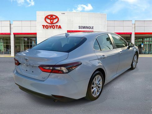 Used 2023 Toyota Camry LE image 3