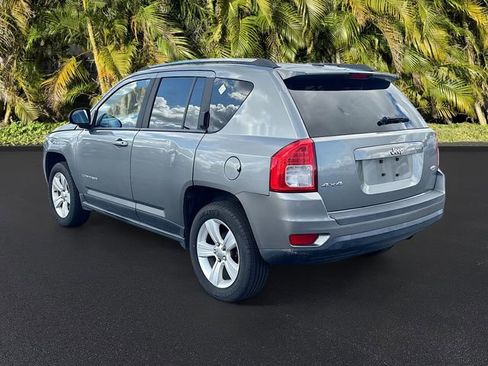 Used 2013 Jeep Compass Latitude w/ Sun/Sound Group AWD/4WD image 2