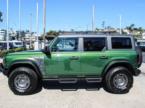 Used 2024 Ford Bronco Everglades AWD/4WD image 2