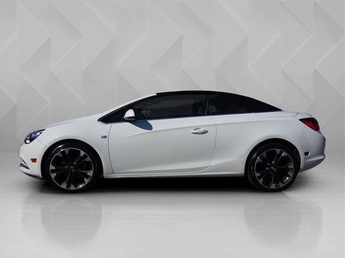 Used 2019 Buick Cascada Premium image 2