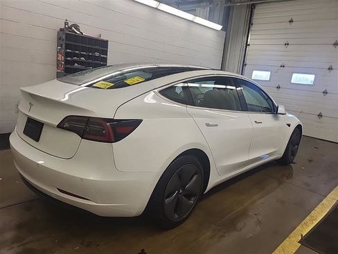 Used 2020 Tesla Model 3 Standard Range Plus image 7