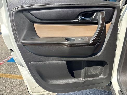 Used 2015 GMC Acadia SLT FWD image 28