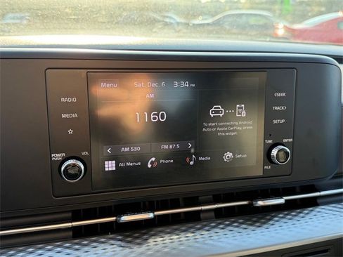 Used 2024 Kia Carnival LX image 12