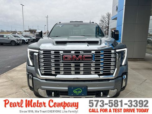 Certified 2024 GMC Sierra 2500 Denali image 2