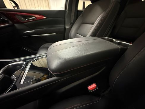 Certified 2024 Chevrolet Traverse Z71 w/ Enhanced Driving Package image 39