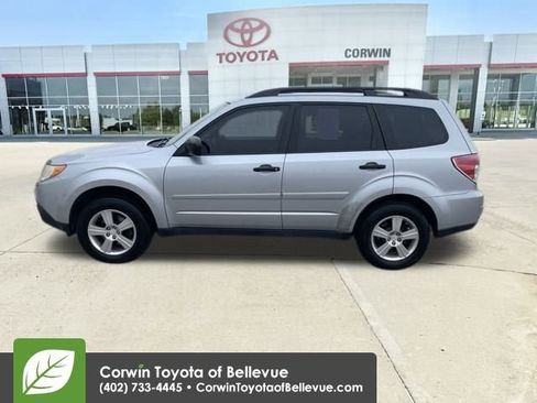 Used 2012 Subaru Forester 2.5X w/ Alloy Wheel Pkg image 2