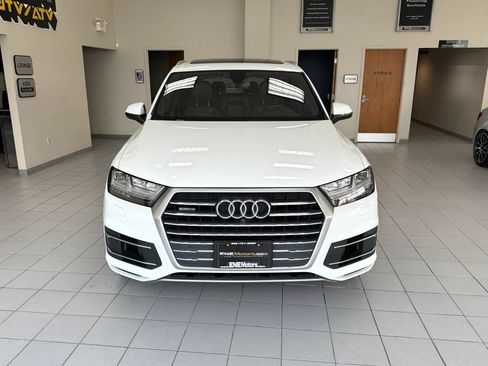 Used 2019 Audi Q7 3.0T Premium Plus w/ Premium Plus Package AWD/4WD image 3