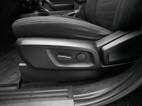 Used 2019 Ford Ranger XLT w/ Equipment Group 302A Luxury AWD/4WD image 28