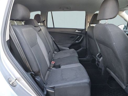 Used 2021 Volkswagen Tiguan S image 30