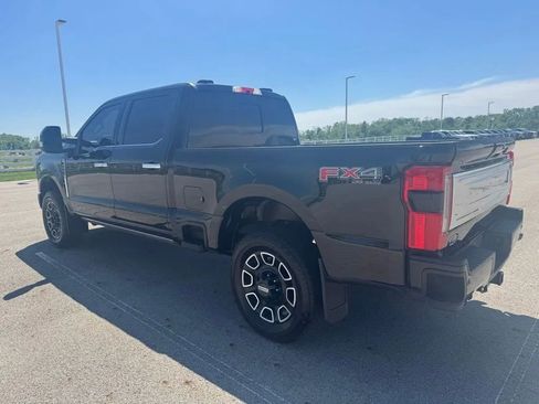 Used 2024 Ford F250 Platinum AWD/4WD image 5