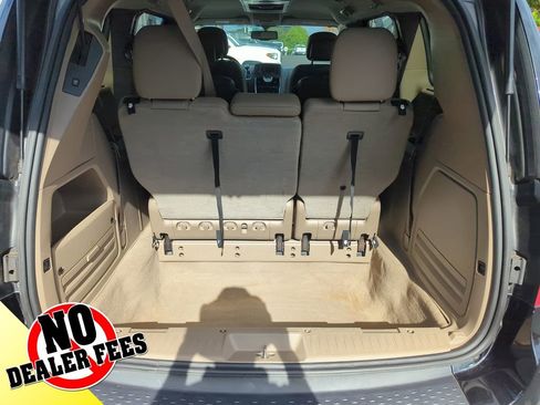 Used 2015 Chrysler Town & Country Touring-L w/ Driver Convenience Group image 26