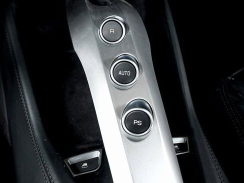 Used 2017 Ferrari California T image 30