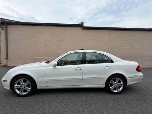 Used 2006 Mercedes-Benz E 350 Sedan image 4