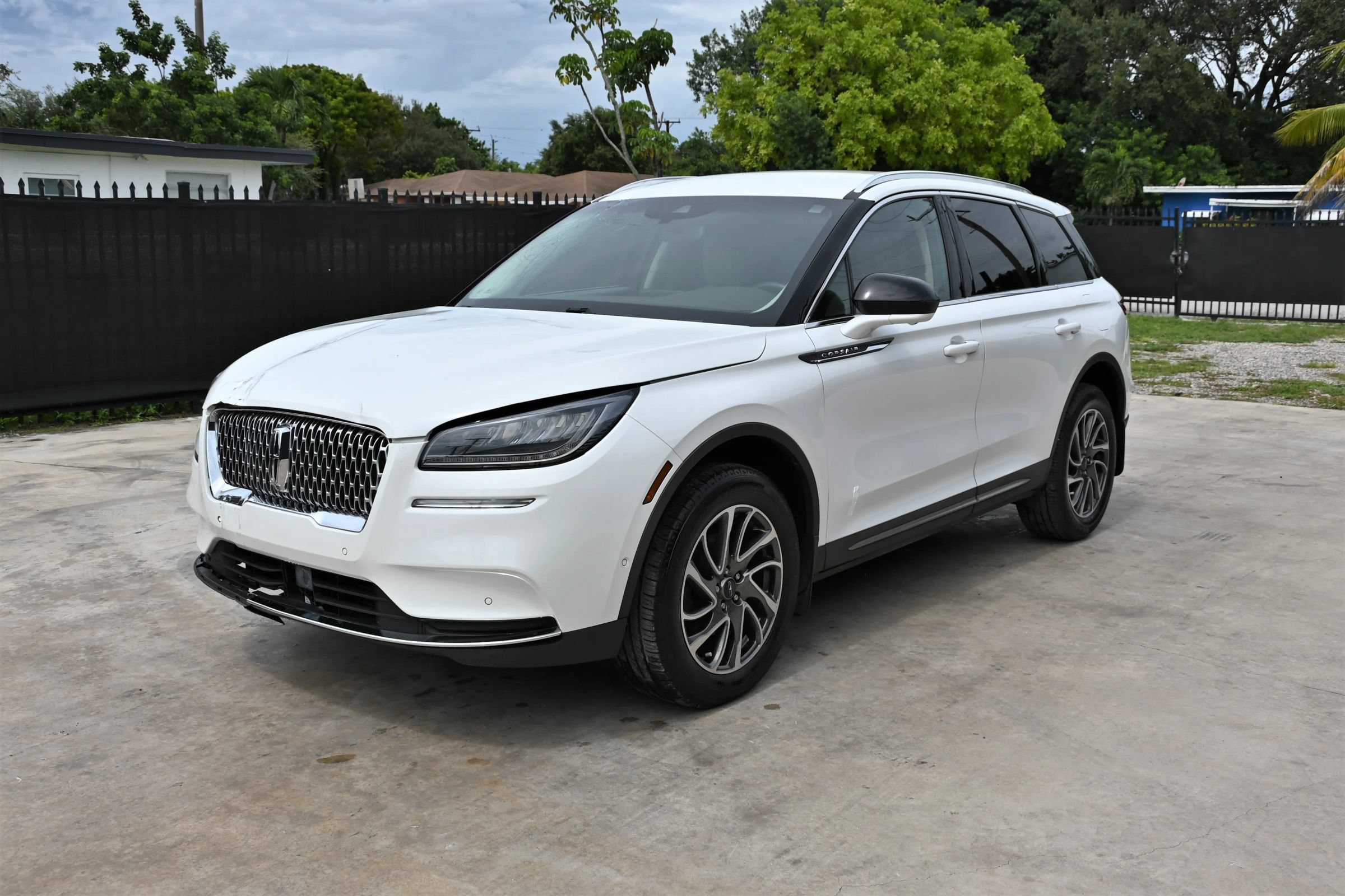 Used 2022 Lincoln Corsair FWD w/ Equipment Group 101A image 2
