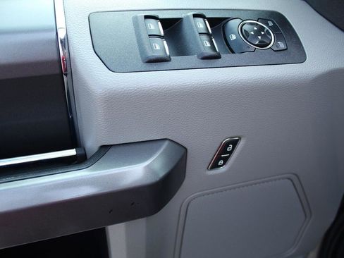 Used 2019 Ford F150 XLT w/ Equipment Group 302A Luxury image 16