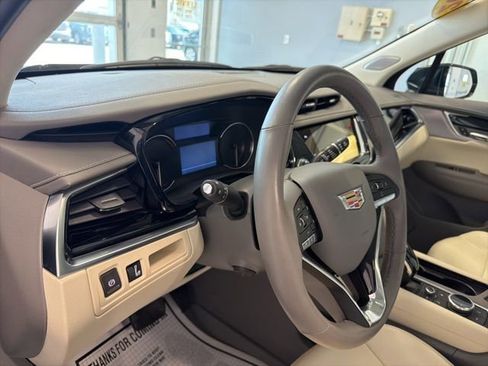 Used 2024 Cadillac XT6 Premium Luxury w/ LPO, Floor Liner Package AWD/4WD image 23