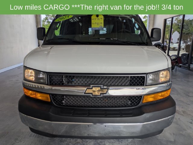 Used 2025 Chevrolet Express 2500 w/ Driver Convenience Package RWD image 9