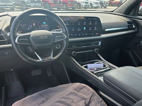 Used 2024 Chevrolet Traverse LT w/ Midnight/Sport Edition FWD image 6