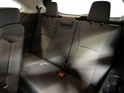 Used 2023 Toyota Highlander LE image 14