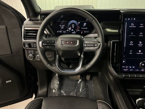 Certified 2025 GMC Yukon Elevation w/ Technology Package AWD/4WD image 19