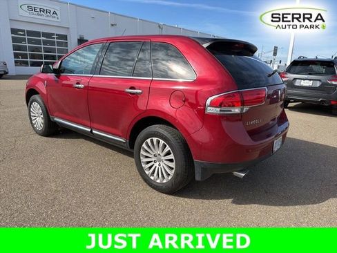 Used 2013 Lincoln MKX AWD w/ Wood Pkg image 4