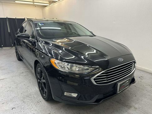 Used 2019 Ford Fusion SE w/ Equipment Group 151A image 32