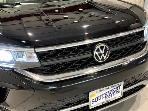 Used 2023 Volkswagen Taos SE FWD image 32