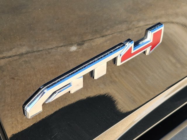 Used 2026 GMC Yukon XL AT4 w/ AT4 Premium Package AWD/4WD image 11