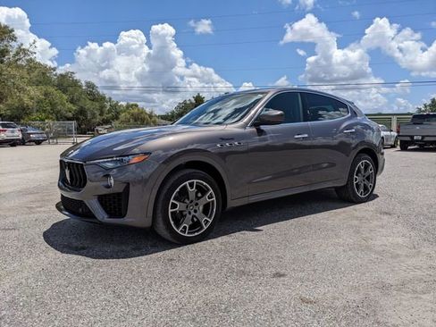 Used 2023 Maserati Levante Modena AWD/4WD image 8