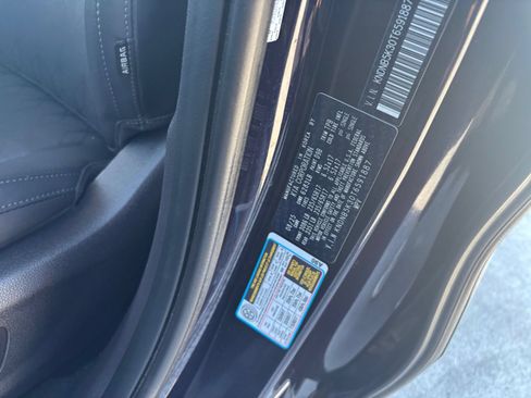 Used 2026 Kia Carnival FWD image 32