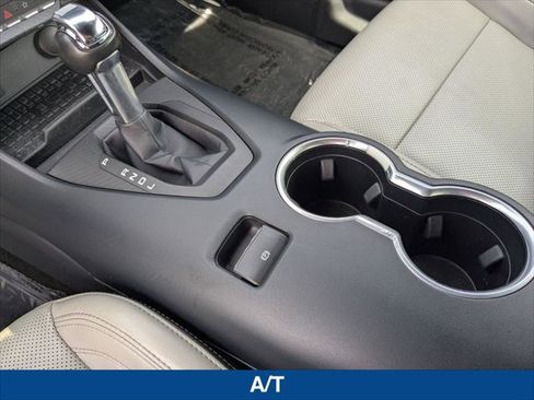 Used 2024 Ford Mustang Premium image 18